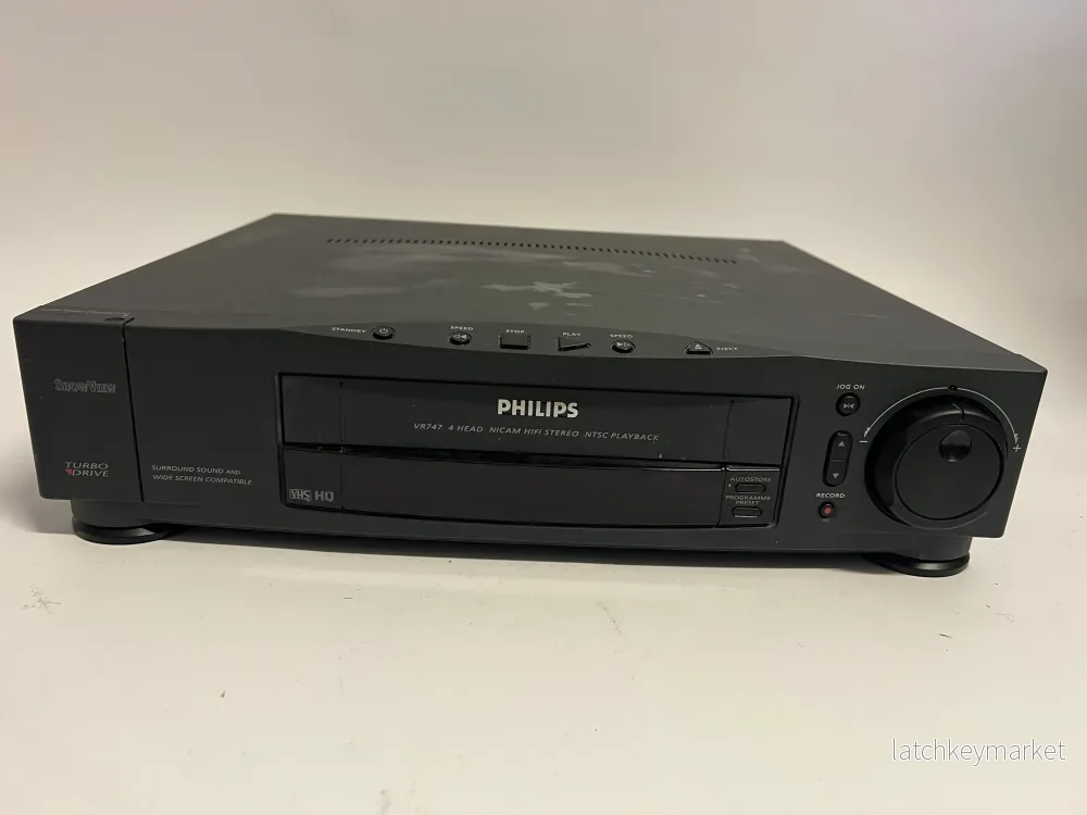 Philips VR747 VHS – 4 Head Hi-Fi Stereo – fjärrkontroll – Made in Germany Philips VR747 VHS – 4 Head Hi-Fi Stereo – fjärrkontroll – Made in Germany