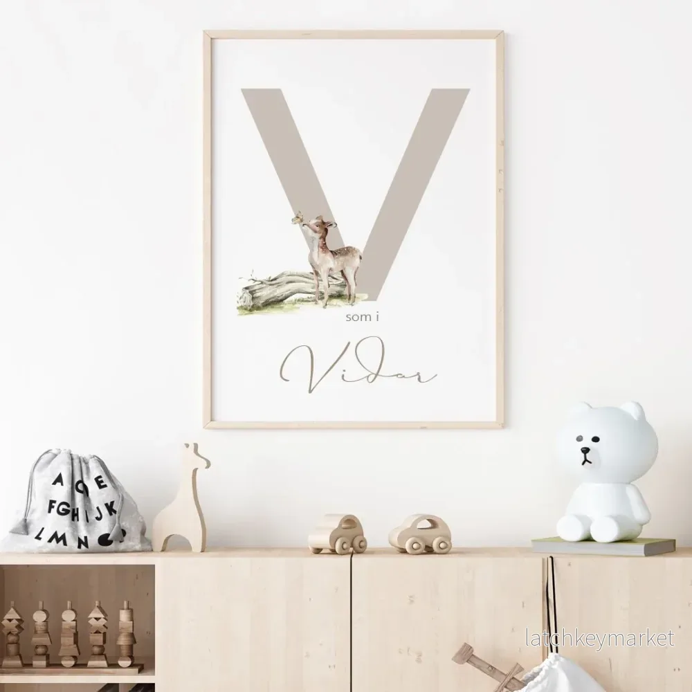 Namntavla Bokstav beige med rådjur - Bild 2