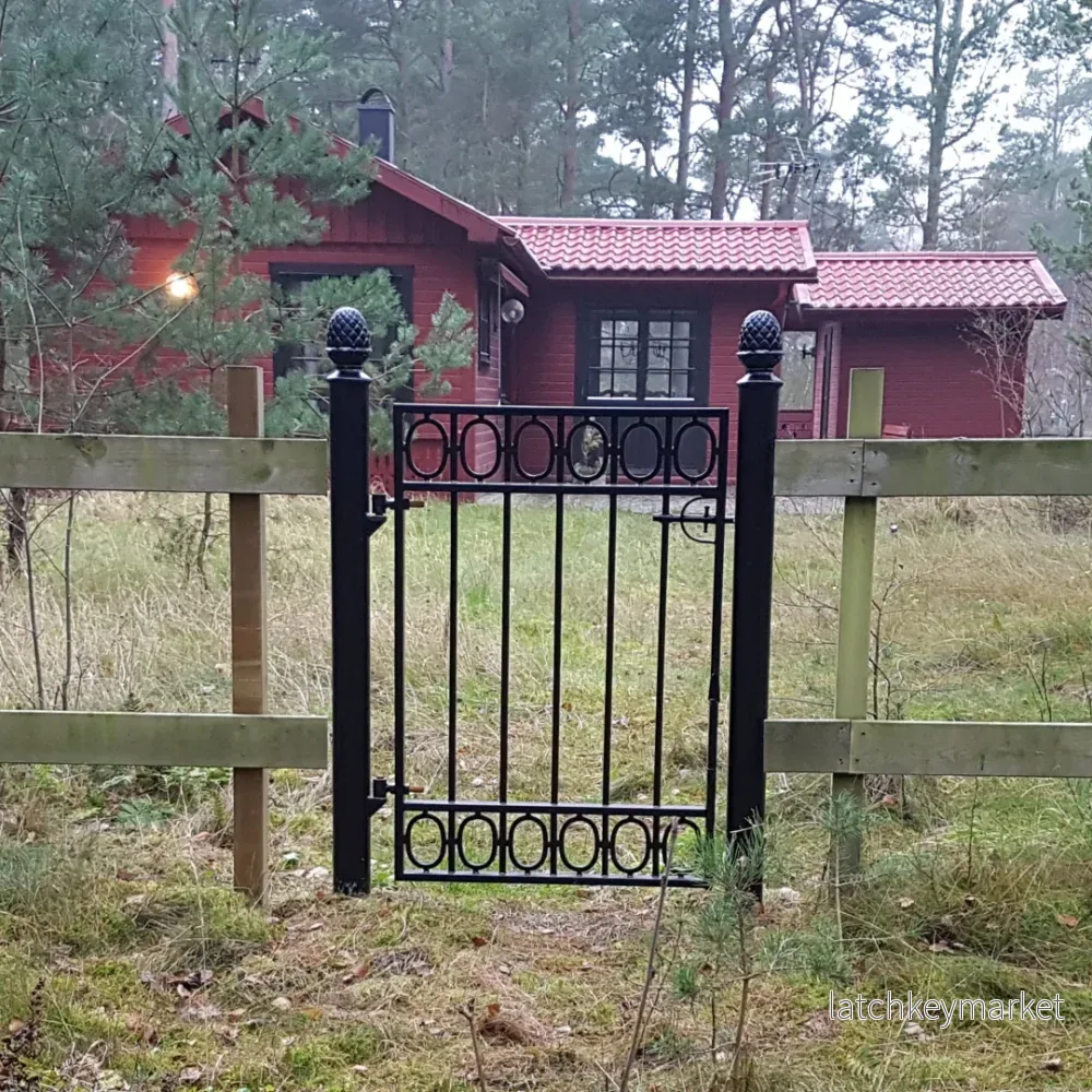 Sofiero smidesgrind enkel med stolpar (lagervara) - Bild 2