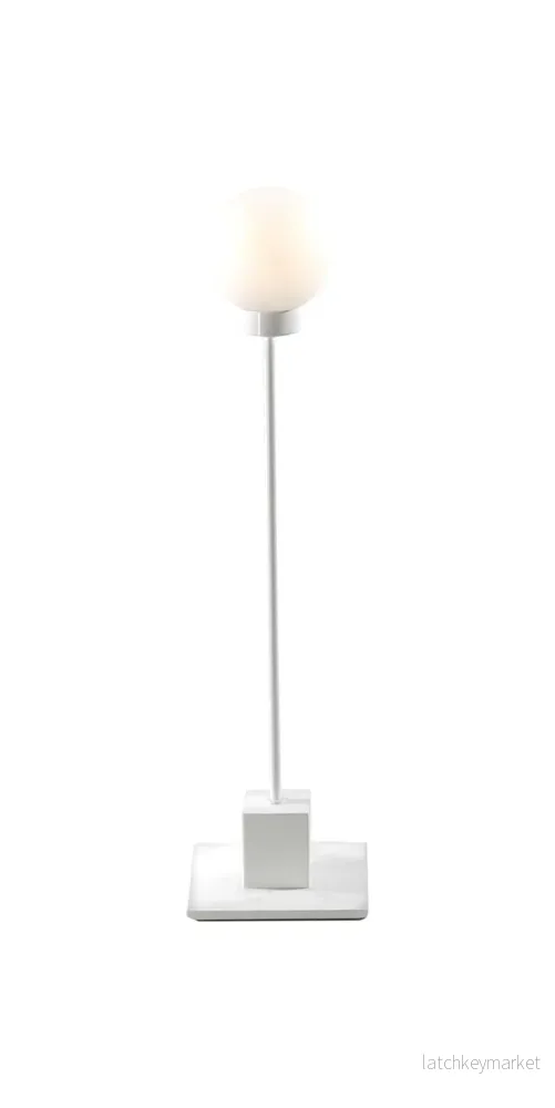 Snowball Table Lamp