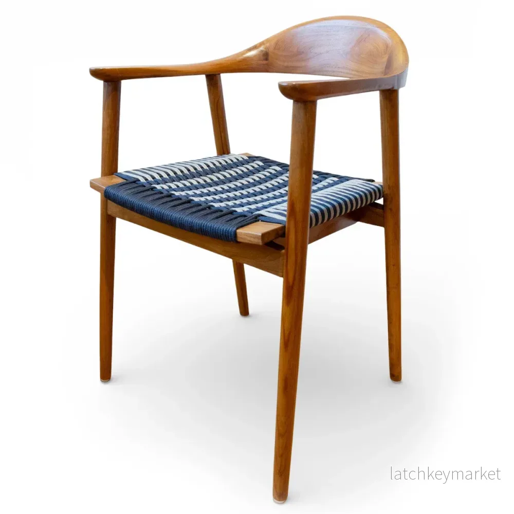 Karmstol Jessie i teak flätad sits blå/grå Karmstol Jessie i teak flätad sits blå/grå