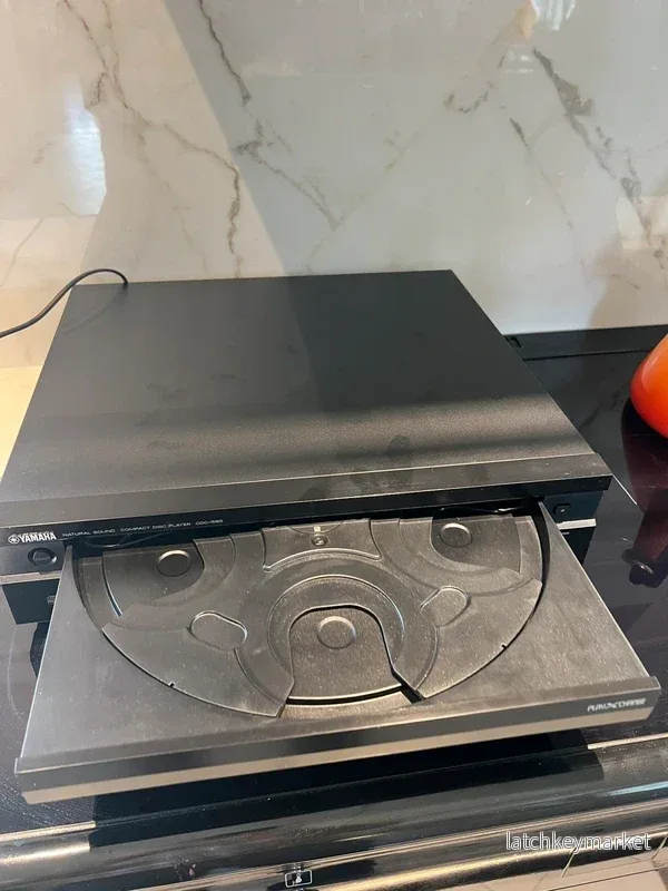 Yamaha CDC-585 5-skivors CD-växlare