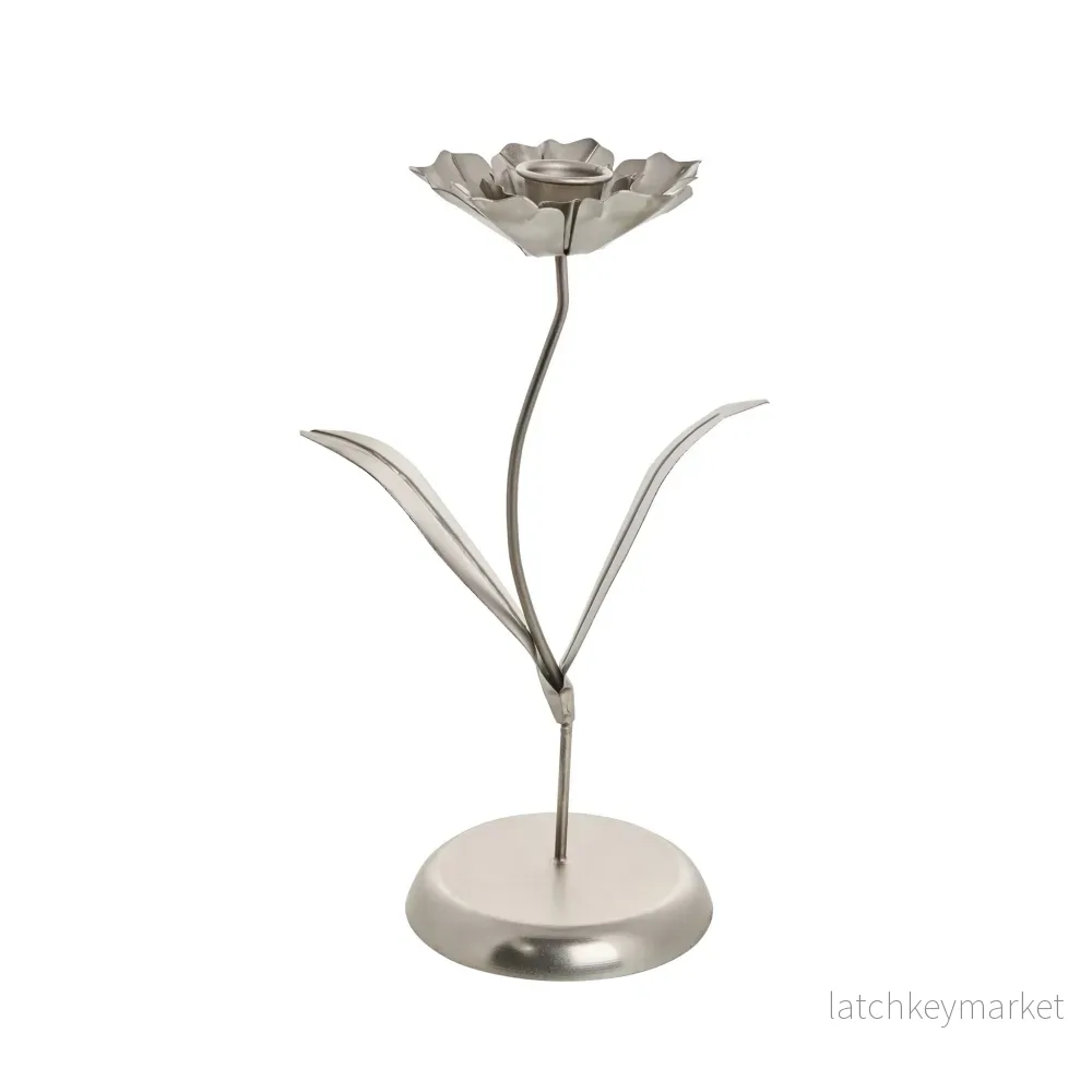 Steffia blomljusstake H26 Silver Steffia blomljusstake H26 Silver