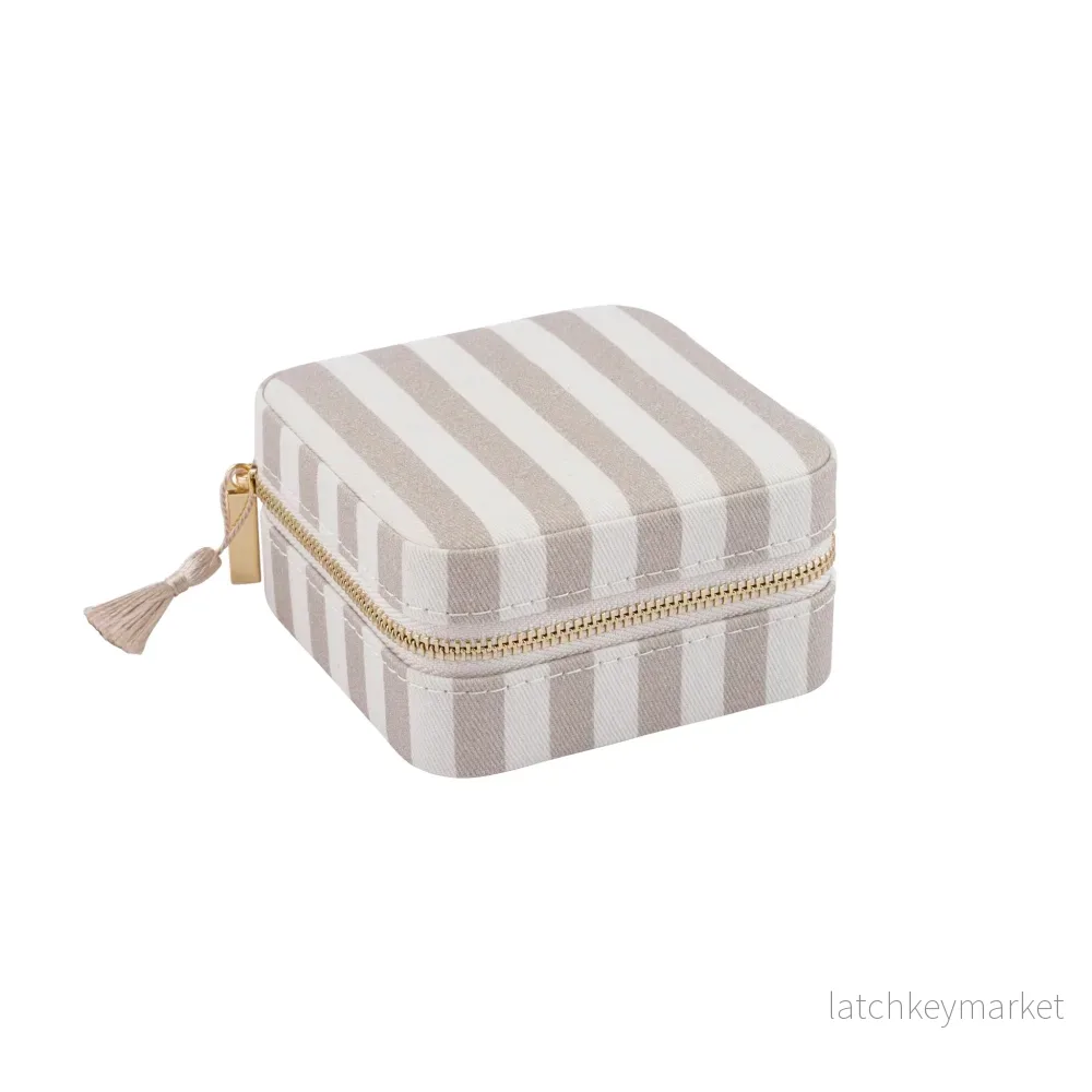 Ayille smyckeskrin 10x10x5 cm.
