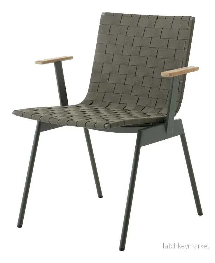 Ville AV34 Armchair