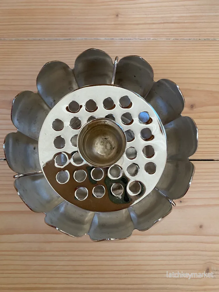 Näckrosformad ljusstake med blomsterfakir/kruka - Bild 3
