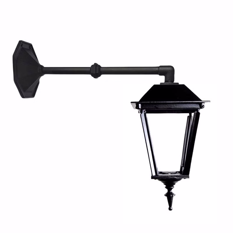 Herrgårdslampa Med 4-Kantigt Lykthus Herrgårdslampa Med 4-Kantigt Lykthus