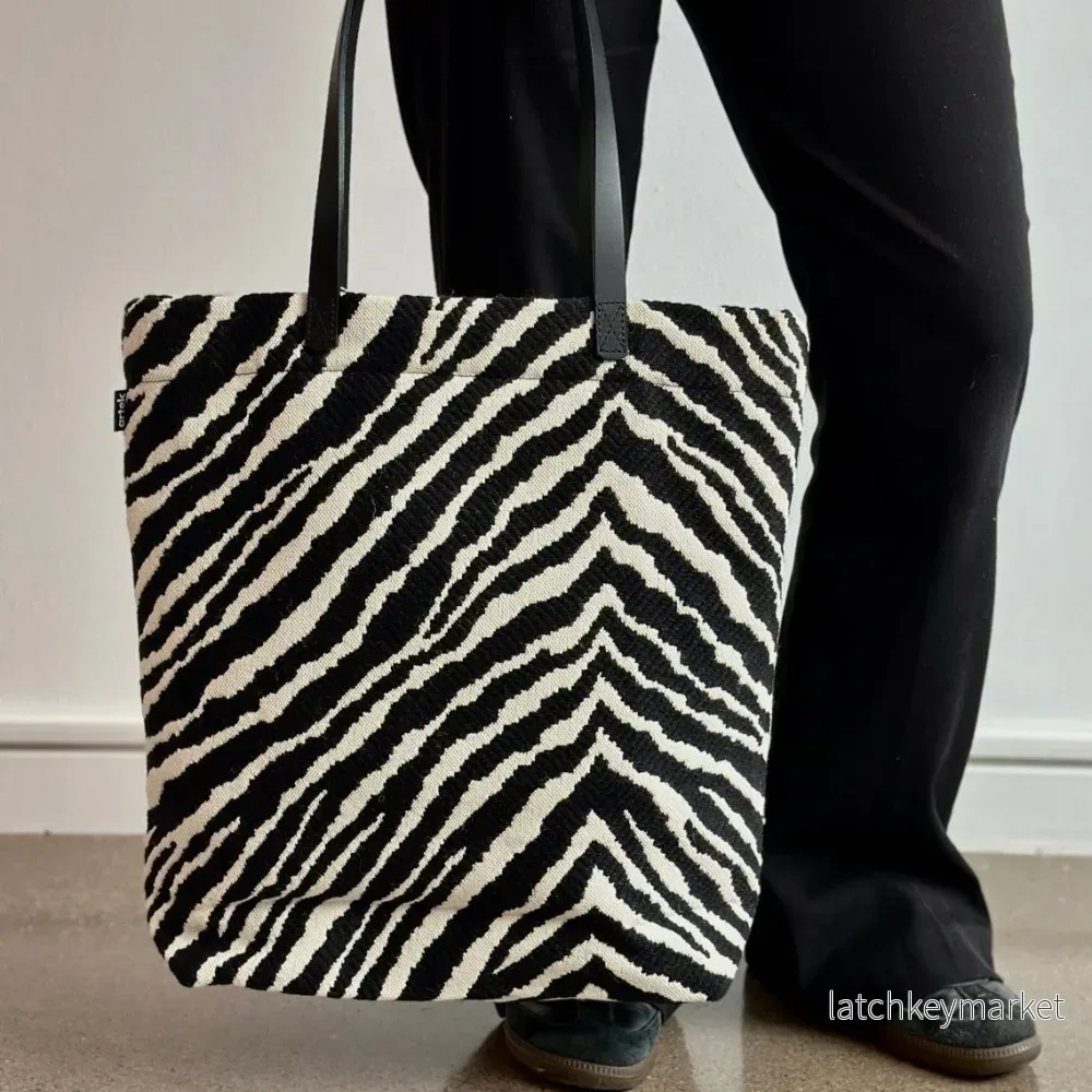 Zebra tygväska - Bild 2