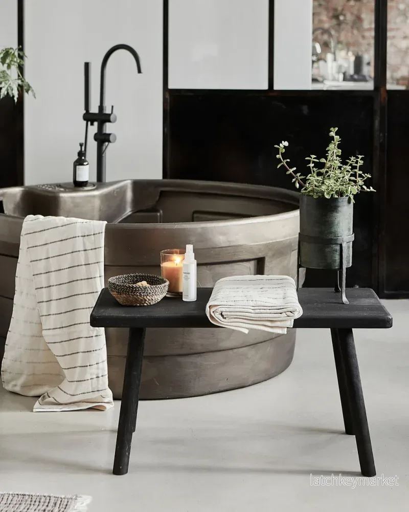 Svart Bänk, Kort (Endast i butik) - Bild 2
