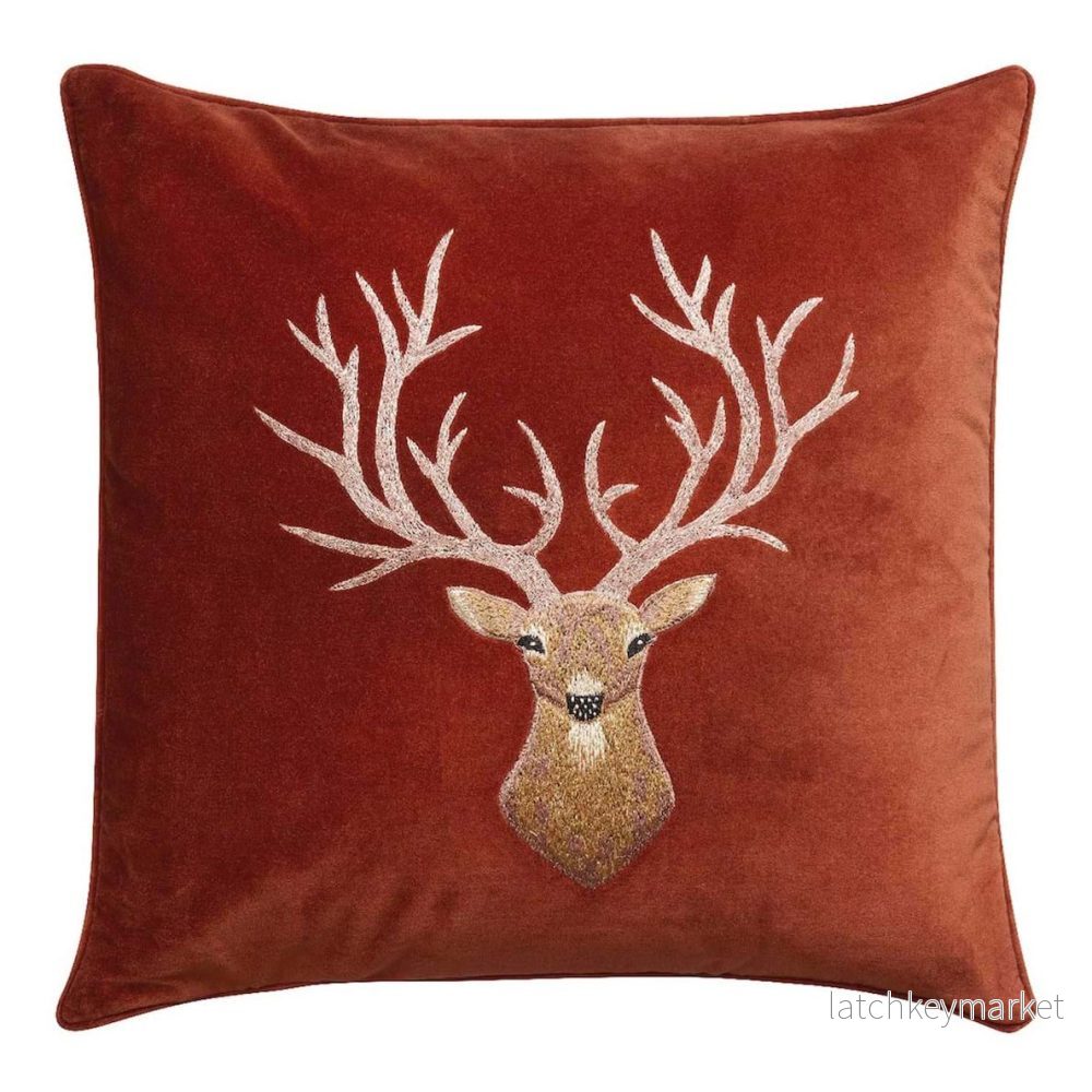 Reindeer Embroidered Velvet Kuddfodral 50x50