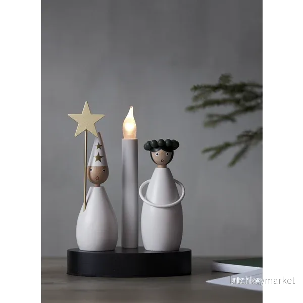 Adventslysestake Lucia og Stjernegutt 16x10x21 cm Adventslysestake Lucia og Stjernegutt 16x10x21 cm