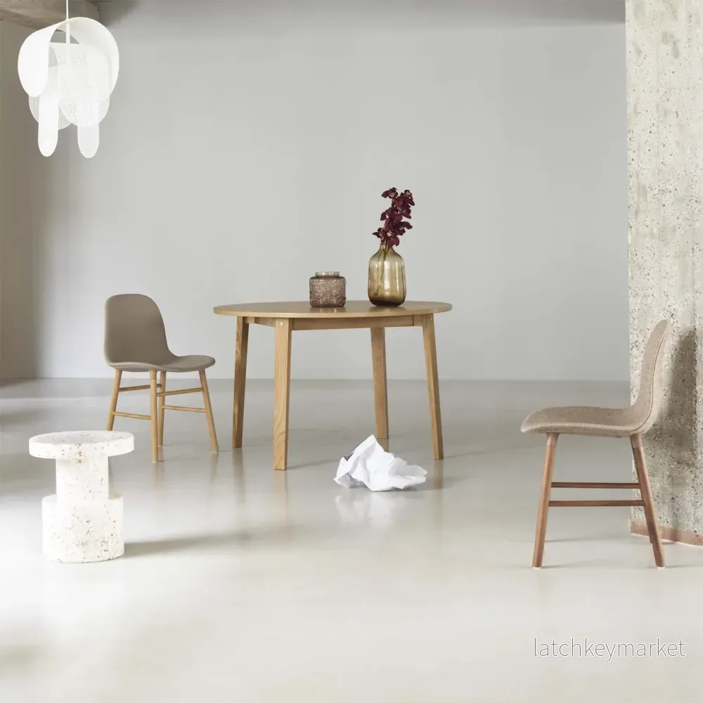 Form Chair Walnut - Bild 3