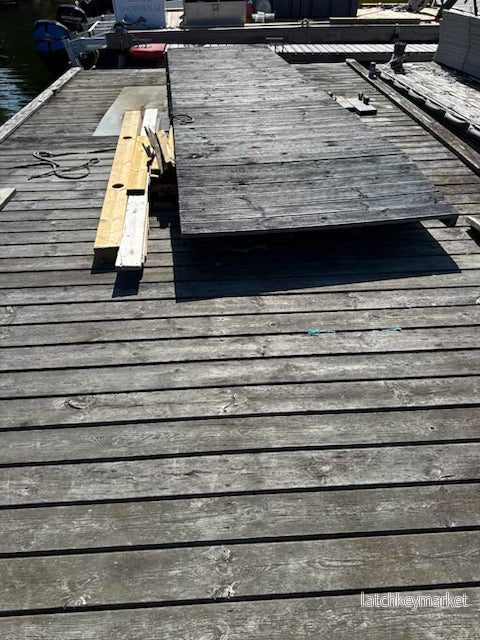 Begagnad flytbrygga - bastubrygga 4,2 x 8,4m - Bild 2