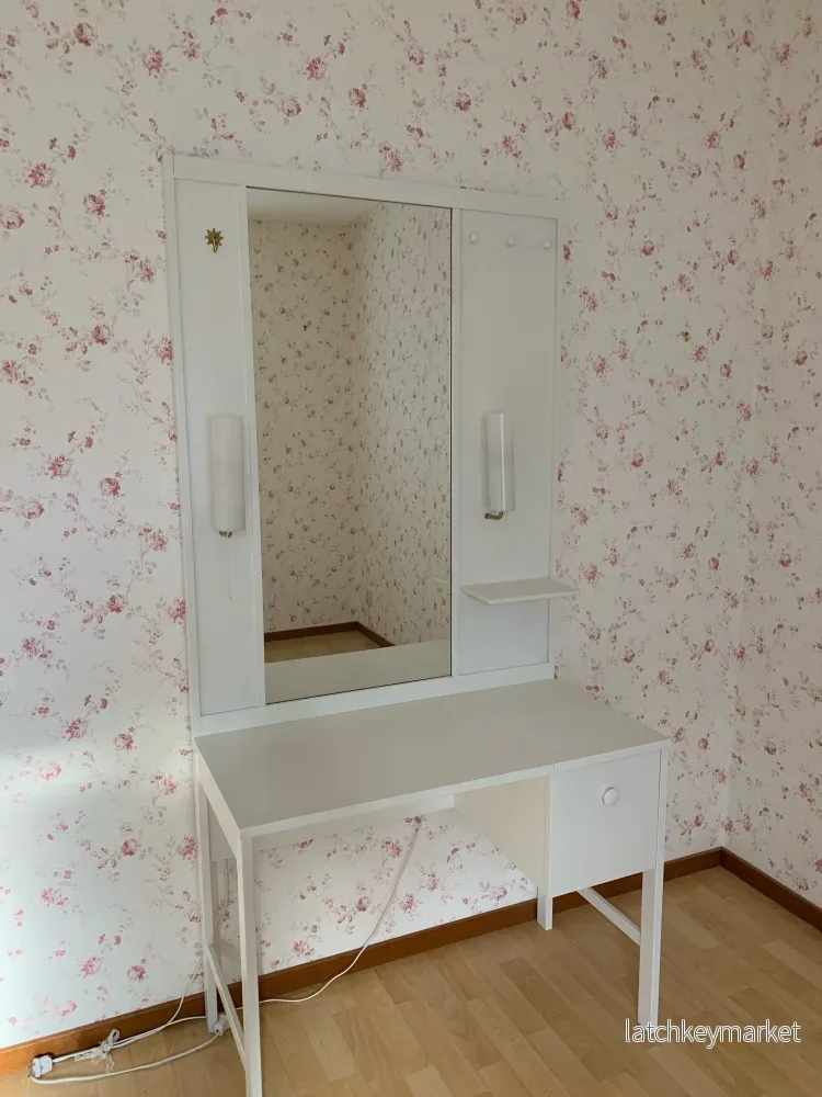 Sminkbord med lampetter - Bild 2