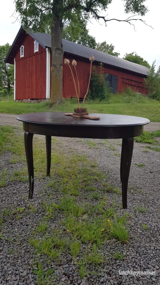 Ovalt matbord i mörkt trä med iläggsskivor - Bild 2