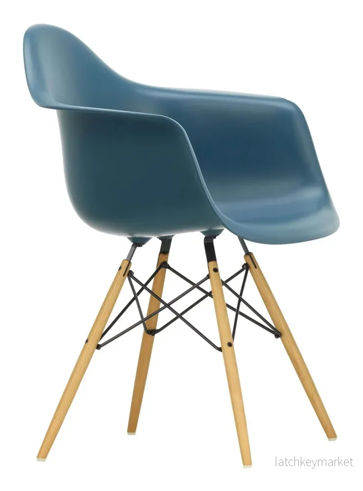 Eames Plastic Armchair RE DAW - Ash Honey Tone