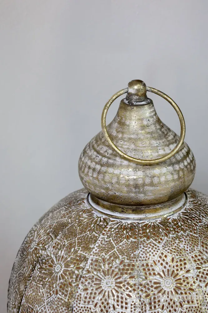 Ljuslykta Vire med mönster H61,5/Ø32 cm Antik mässing - Bild 3