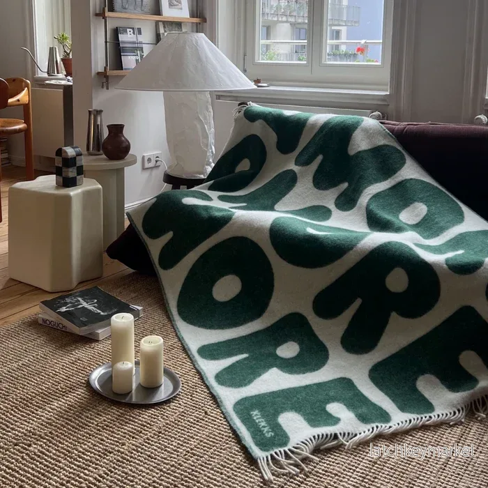 Klekks No. 11 AMORE Green Wool Blanket - Bild 3