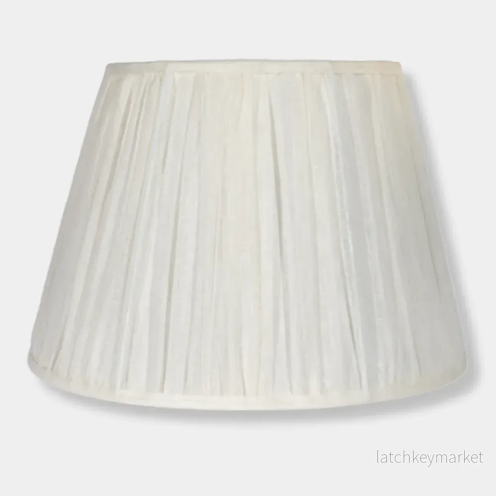 Bordslampskärm Karin Veckad Off-white D40 cm Alde & Lind Bordslampskärm Karin Veckad Off-white D40 cm Alde & Lind