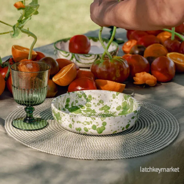 Ceramic Garlic Grater Plate - Small Green & White - Moss - Bild 2