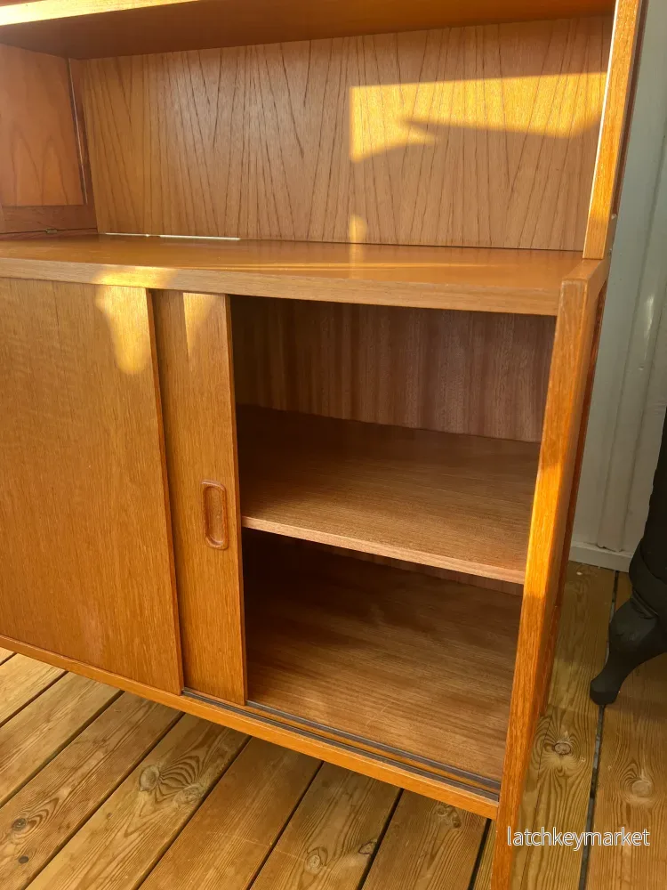 Teak bokhylla 60-tal med skjutdörrar - Bild 3