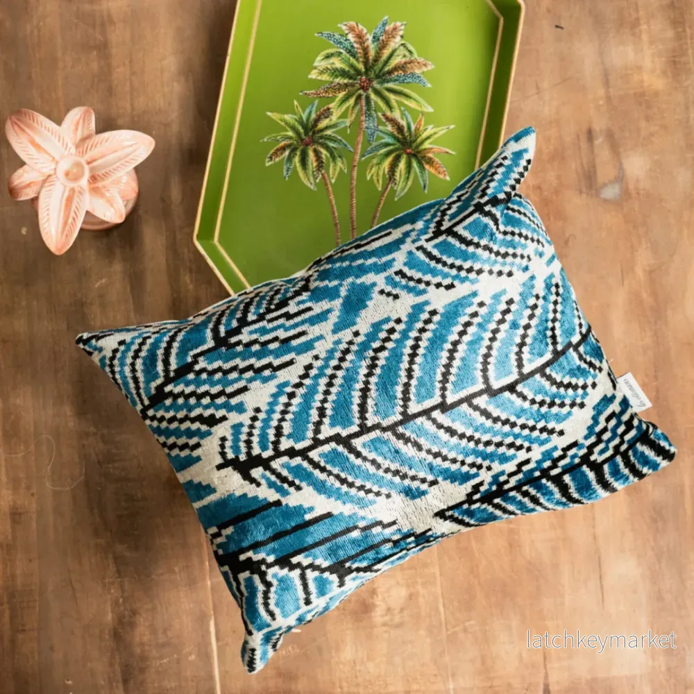 Kuddfodral silkessammet Les Ottomans Blått blad - Bild 3