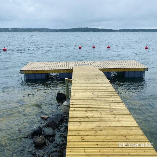 Båtbrygga 2,4 x 6,0m – vår starkaste brygga Båtbrygga 2,4 x 6,0m – vår starkaste brygga