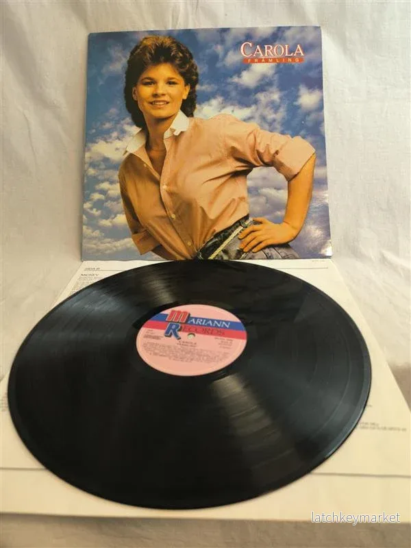 Carola – Främling Carola – Främling