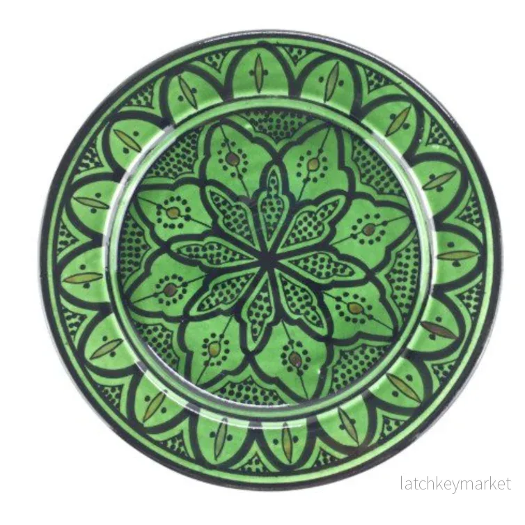 Hand-painted medium-sized plate in a traditional pattern 28cm or 36cm