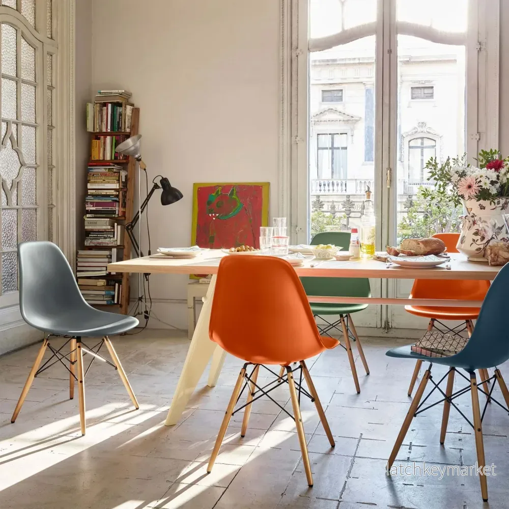 Eames Plastic Side Chair RE DSW - Dark Maple - Bild 3