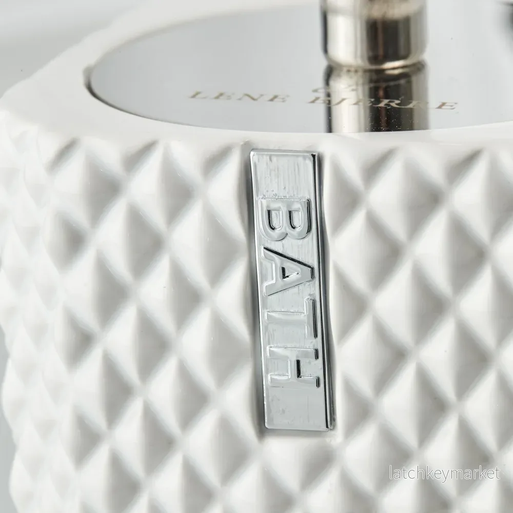 Marion krukka H13,5XL9XB9 cm. vit Marion krukka H13,5XL9XB9 cm. vit