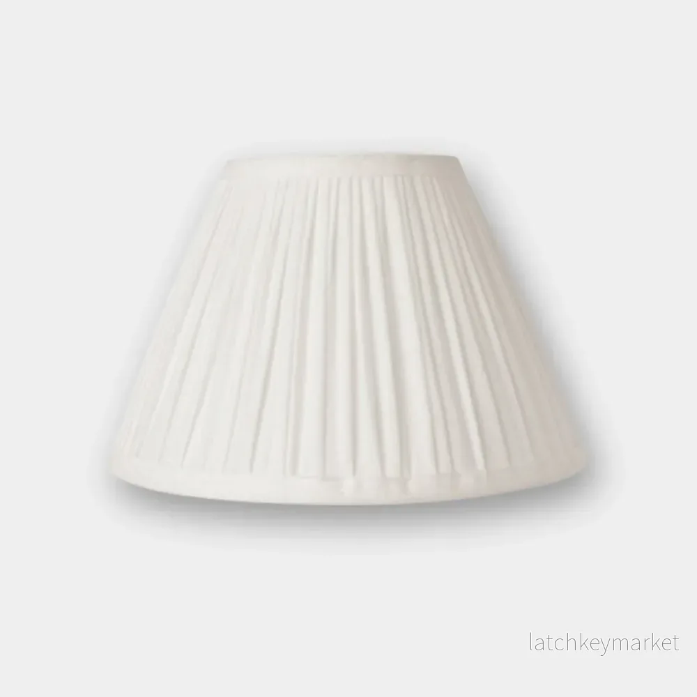 Lampskärm Ella Veckad Vit D 26 cm Lampskärm Ella Veckad Vit D 26 cm
