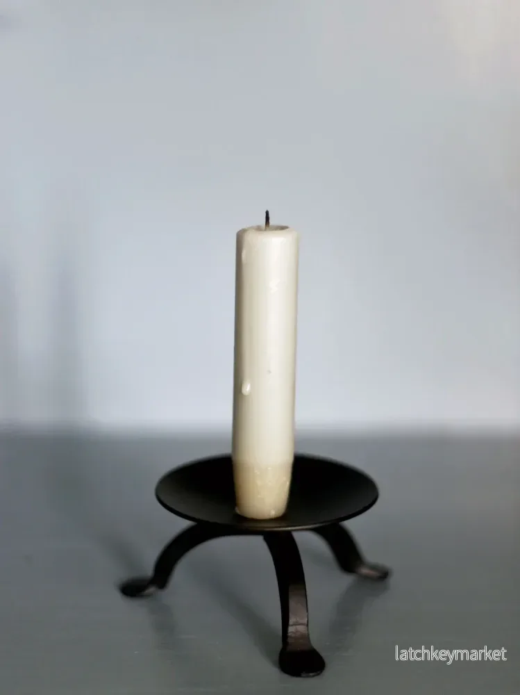 Stumpljusstake på ben