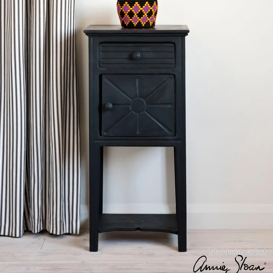 Annie Sloan Chalk paint – Athenian Black Annie Sloan Chalk paint – Athenian Black