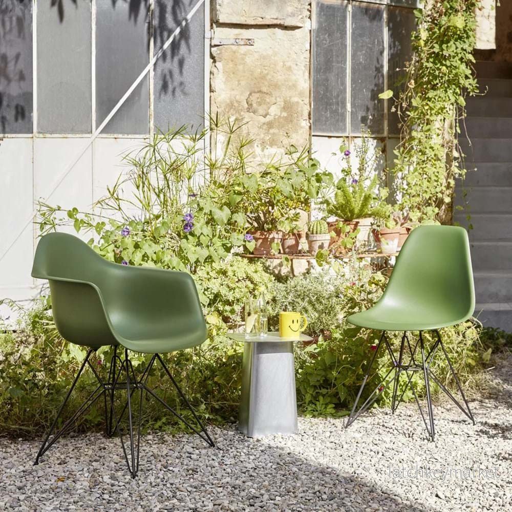 Eames Plastic Armchair RE DAR - Black Base - Bild 3