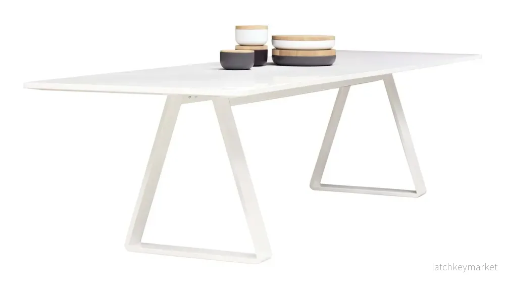 Bermuda Table