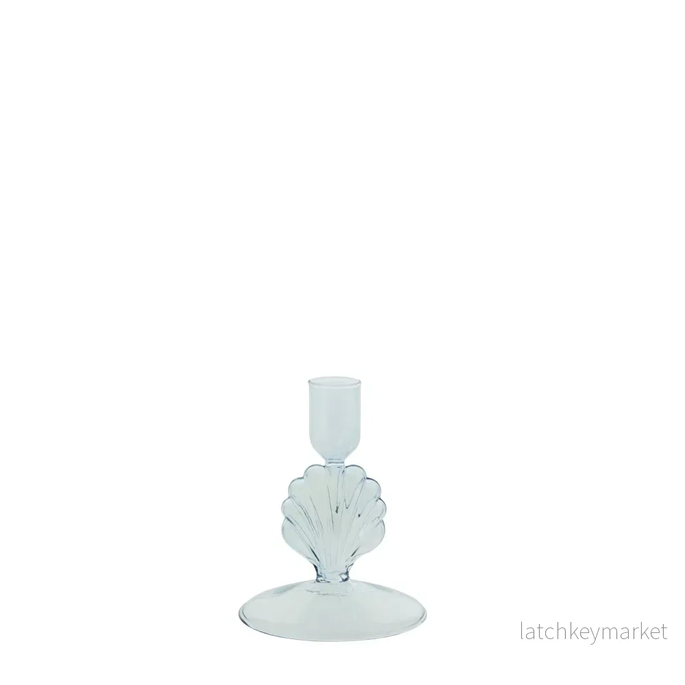 Nerina snäckskal ljusstake B9x H11,5 Blå Nerina snäckskal ljusstake B9x H11,5 Blå