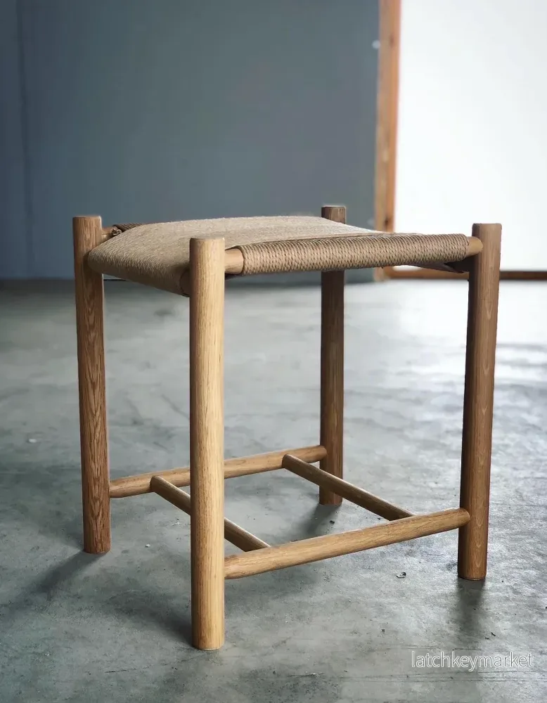 Pall A74 | Dansk Design | Tillverkad för hand