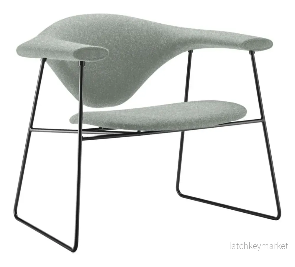 Masculo Lounge Chair Sledge Base Black Matt