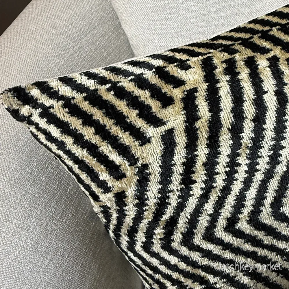 Kuddfodral silkessammet Les Ottomans Svart/Beige - Bild 3