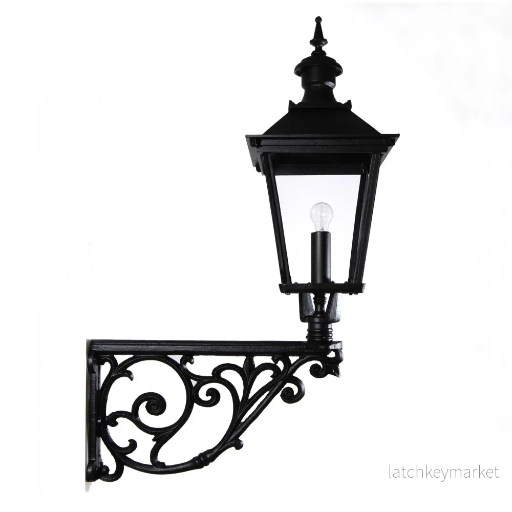 Lykthus 4-kantigt stort ornamenterat Kulturbelysning Lykthus 4-kantigt stort ornamenterat Kulturbelysning