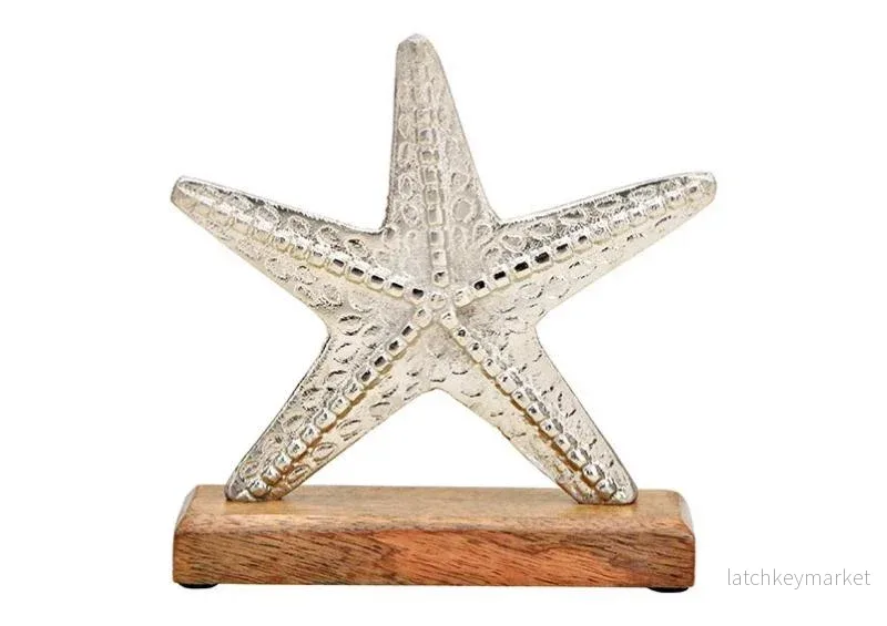 Maritim Dekoration Sjöstjärna metall silver på botten av trä (B/H/D) 18x18x5cm  REA