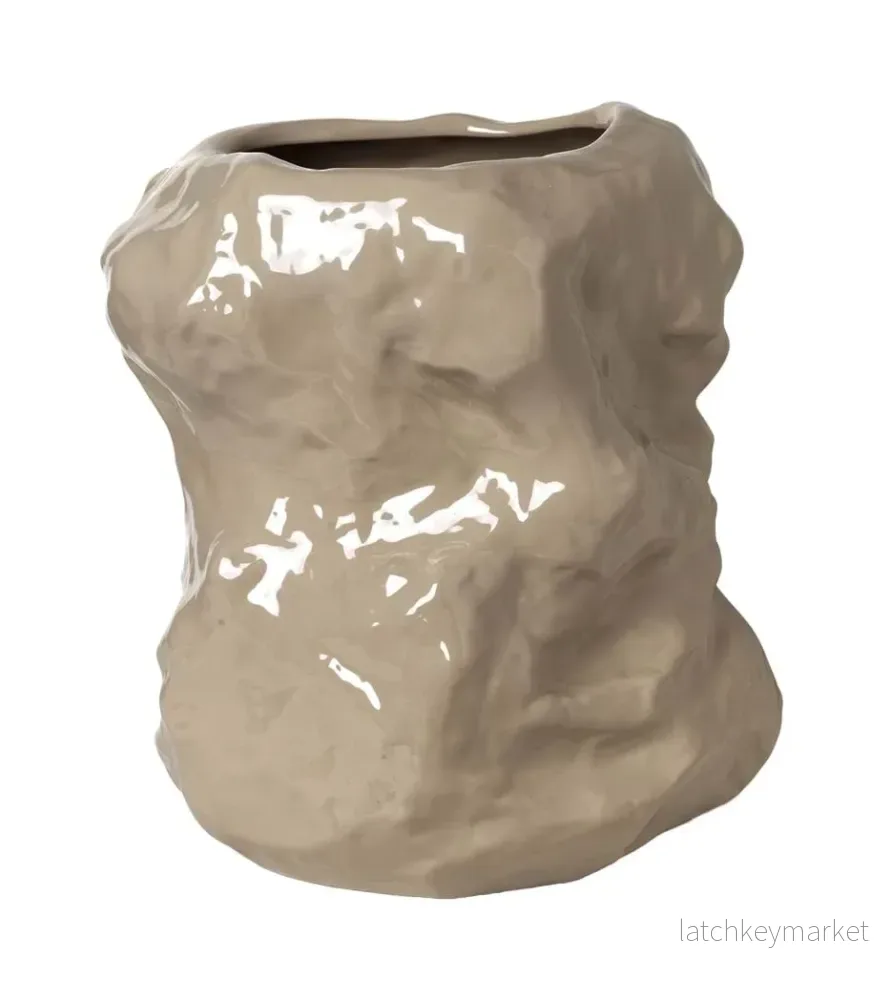 Tuck Vase