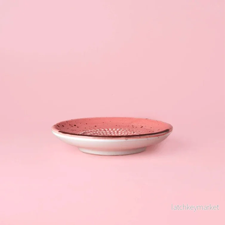 Small Ceramic Garlic Grater Plate - Gift Ready - Chocolate - Bild 2
