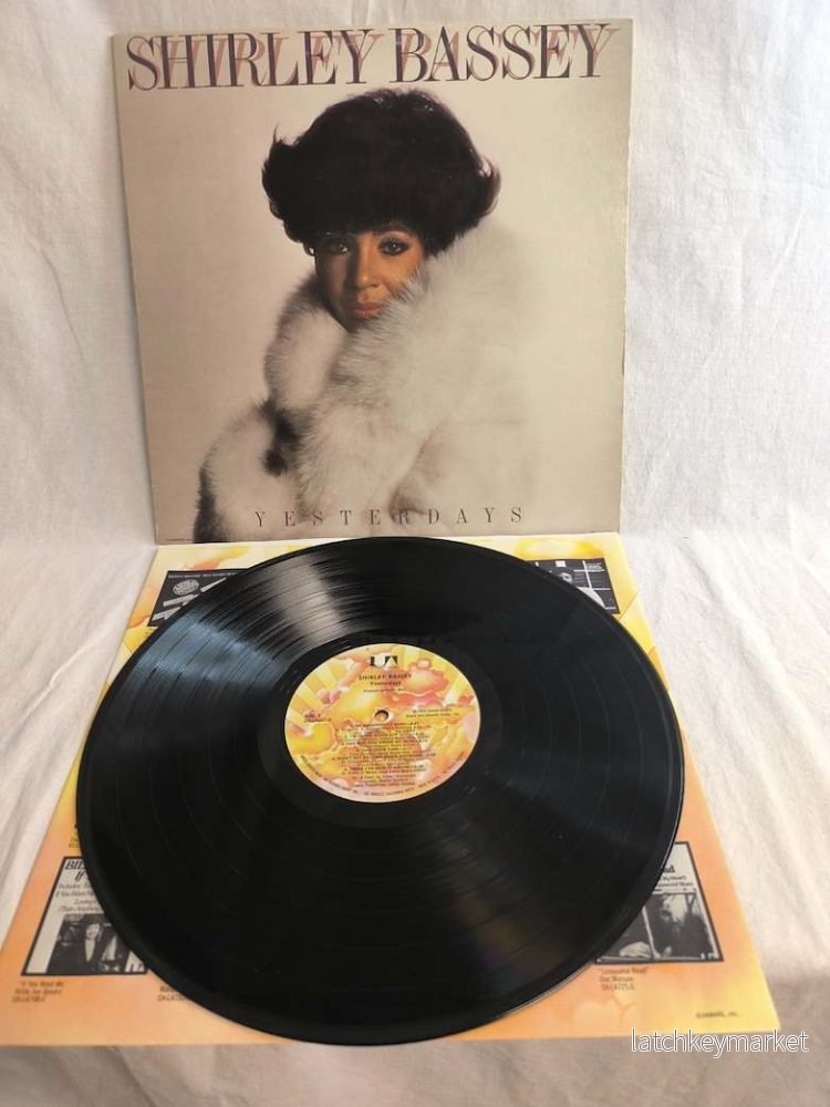 Shirley Bassey "Yesterdays" - Bild 2