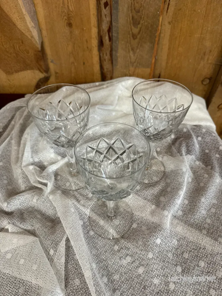 Kosta Boda rödvinsglas ”Bror”, 3st - Bild 3