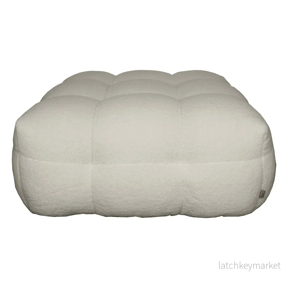 Sittpuff Pall Kendall Creme päls, ben svarta Mogi Home (OBS! Beställningsvara)