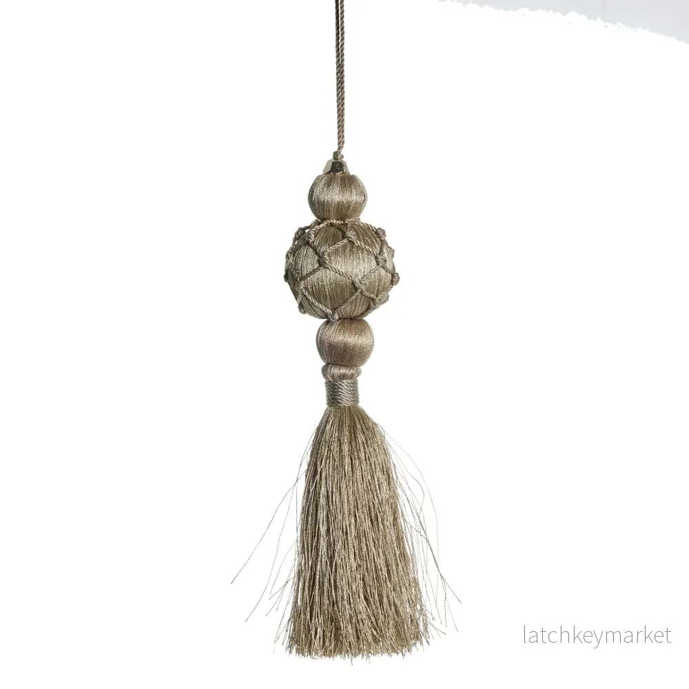 Astrid ornament H16 cm. sand Astrid ornament H16 cm. sand
