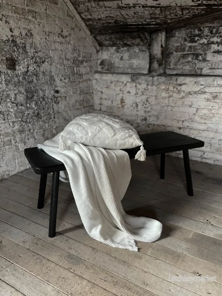 Svart Bänk, Lång (Endast i butik)
