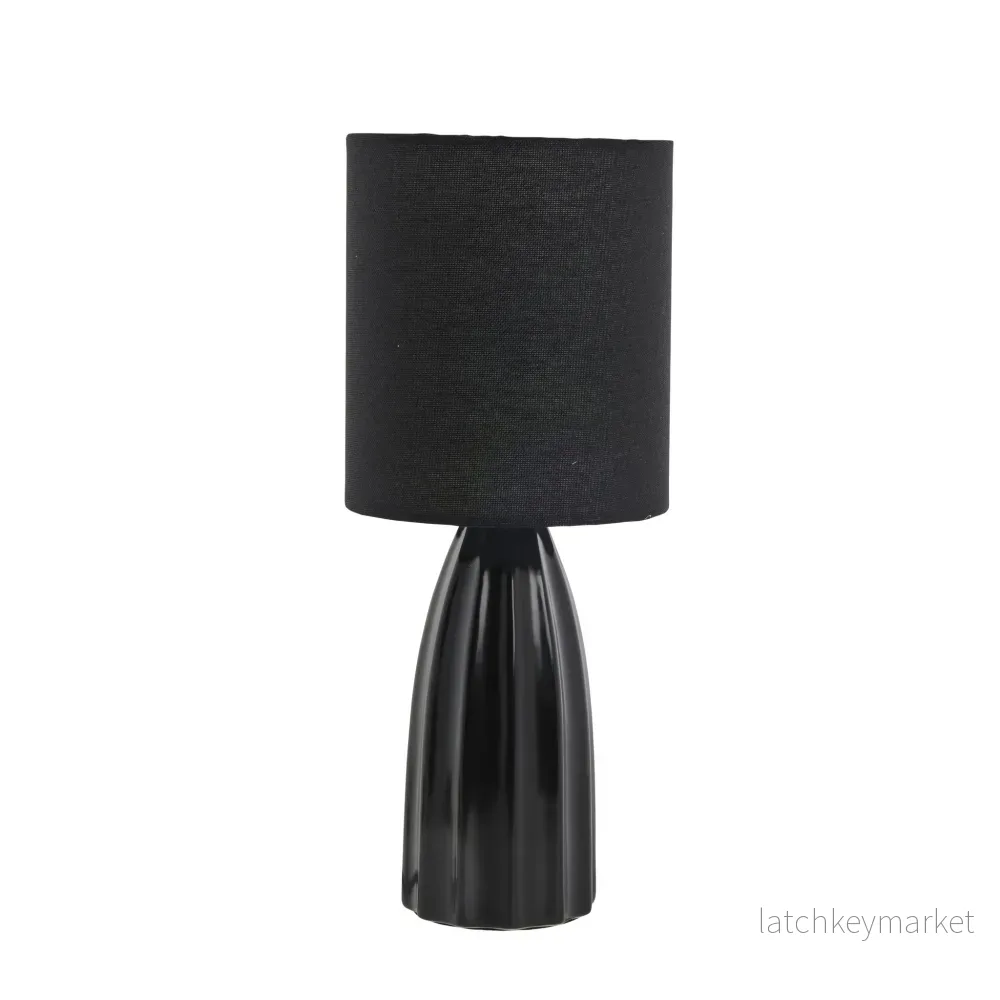 Sarah bordslampa L14XH34XB14 cm. svart Sarah bordslampa L14XH34XB14 cm. svart